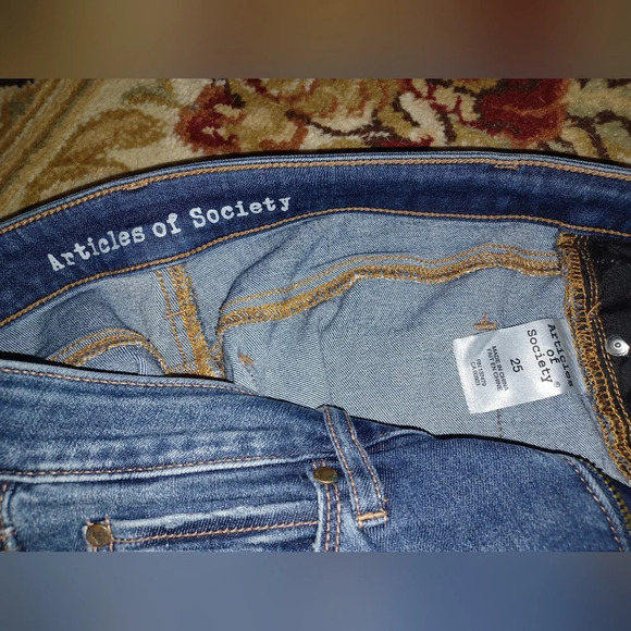 An Articles of Society Distressed Blue Denim Skinny Jeans - Picture 3 of 5